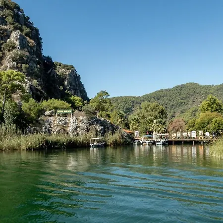 In Bb - Big Double Natural Conservation Area, Boutique With Pool Gasthuis